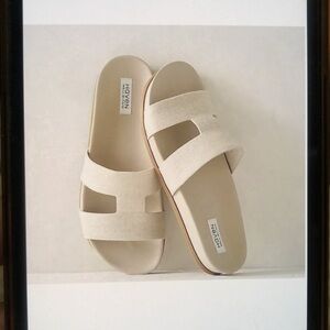 Haven Well Within Linen Cut Out Slides Size 10